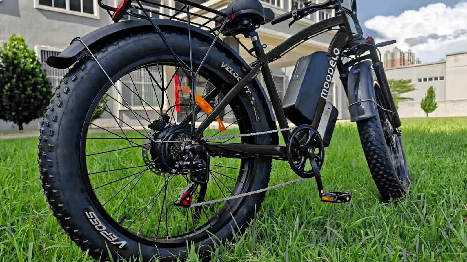 Moobelo M1 2000W Dual-Motor E-Bike 48V 22.4ah Fat Tires