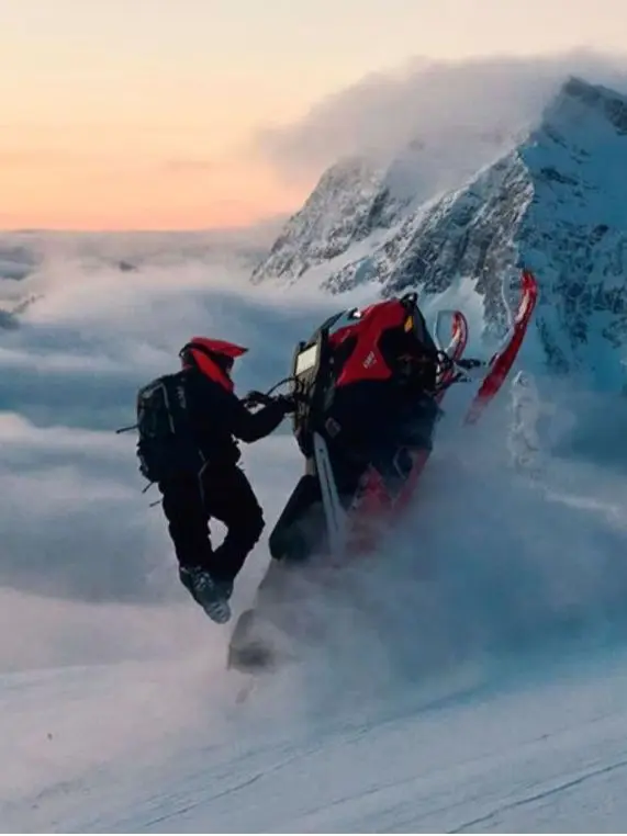 Hot Sale High Safety 220cc Adults Snowmobile Full Steel Frame