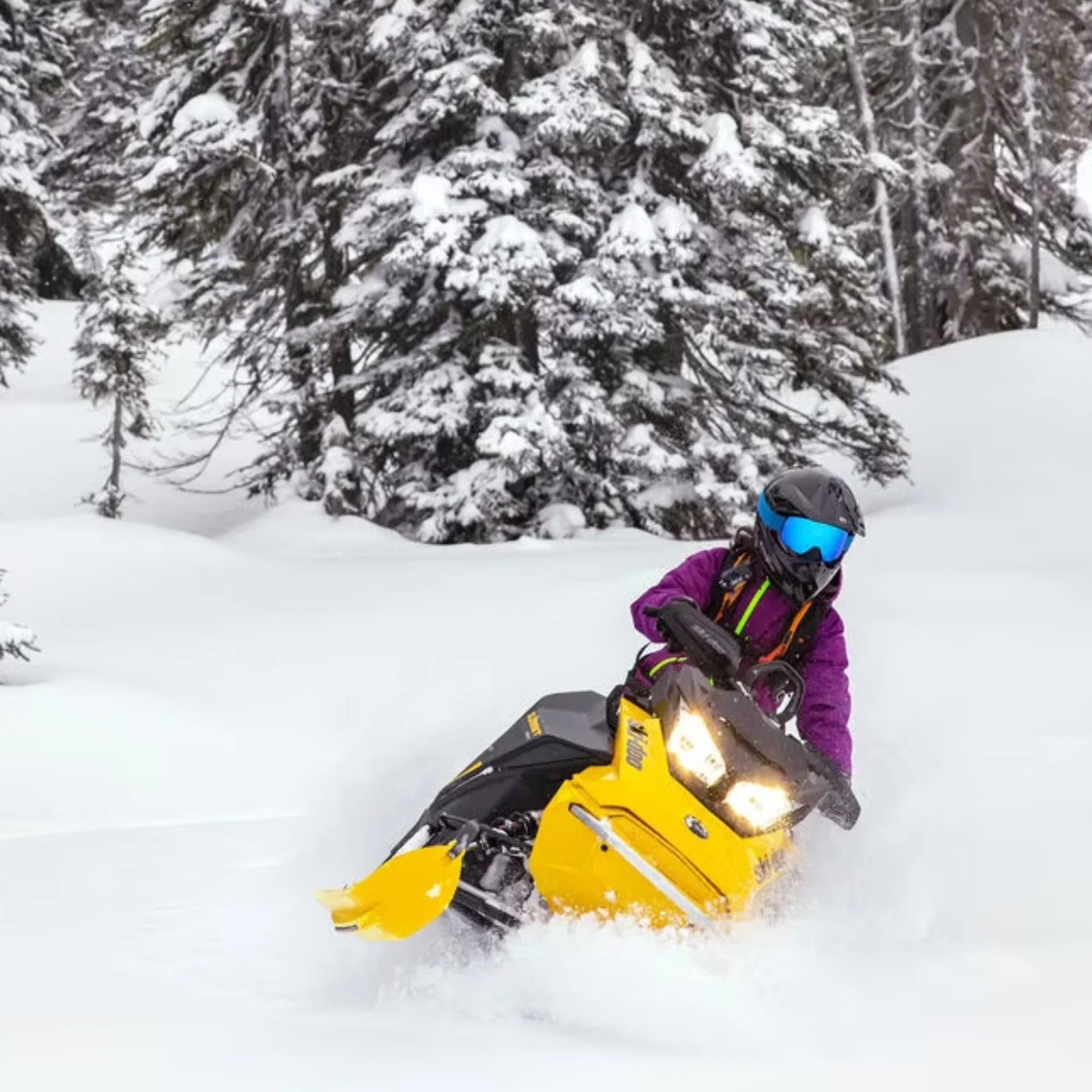 600cc Turbocharged 4-Stroke Snowmobile, 2-Seater Adult  with Hydraulic Brakes