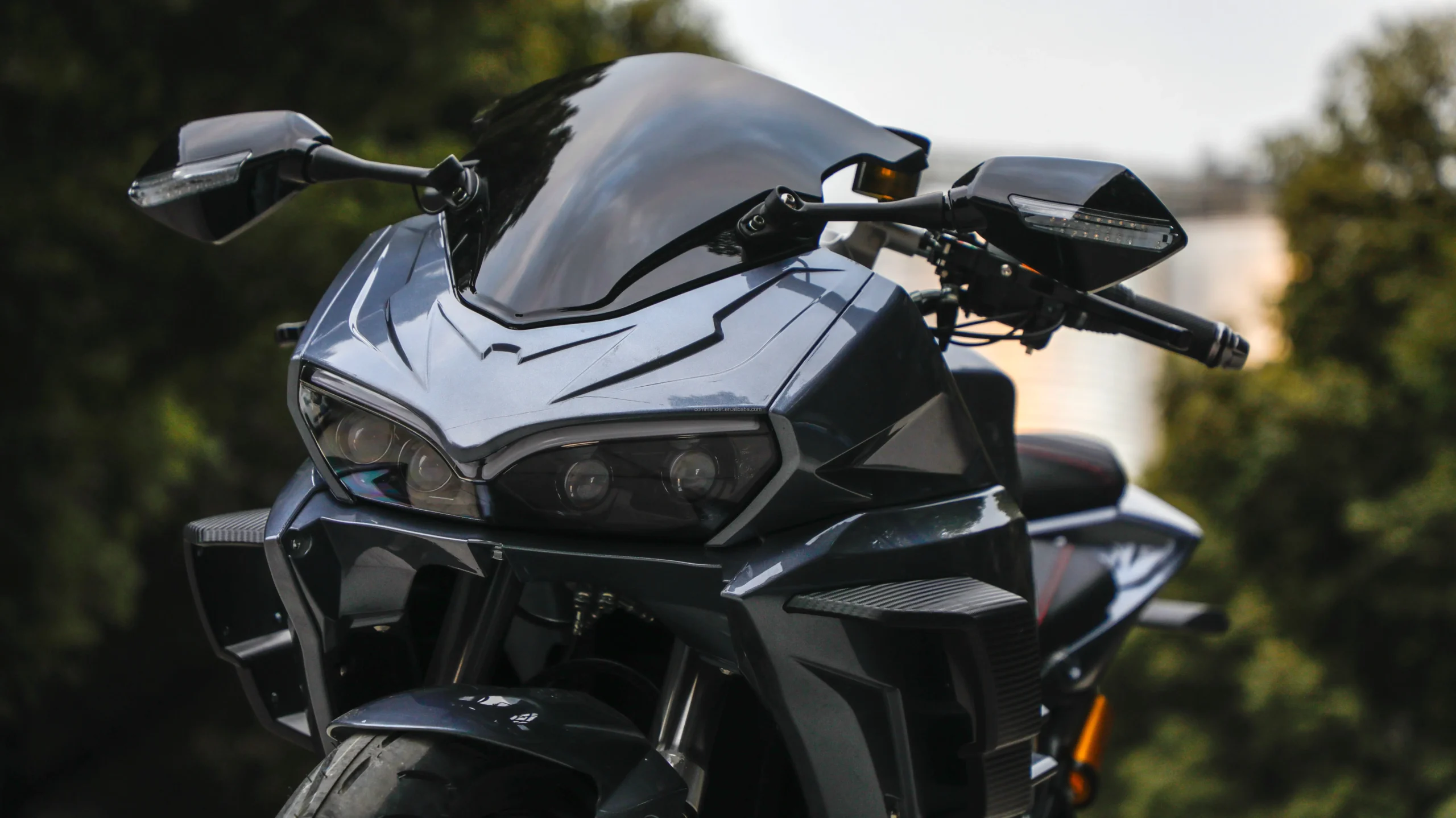 Full Size Sport Powerful 8000W  Electric  Motorcycle  Diavel 150km/h